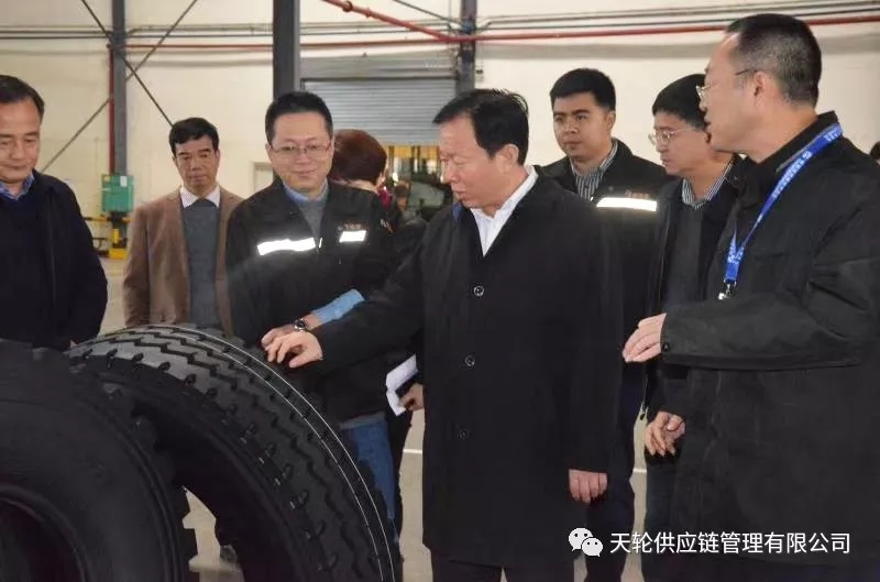广西壮族自治区党委常委、统战部部长徐绍川、桂林市市长秦春成、自治区工信厅副厅长陈兴忠等各级领导纷纷莅临新桂轮指导