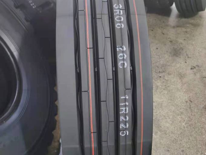 JOE PANTHER 桀豹轮胎JPA06    CONTAINER TRUCK TIRE FOR TRACTOR AND SEMI - TRAILER
